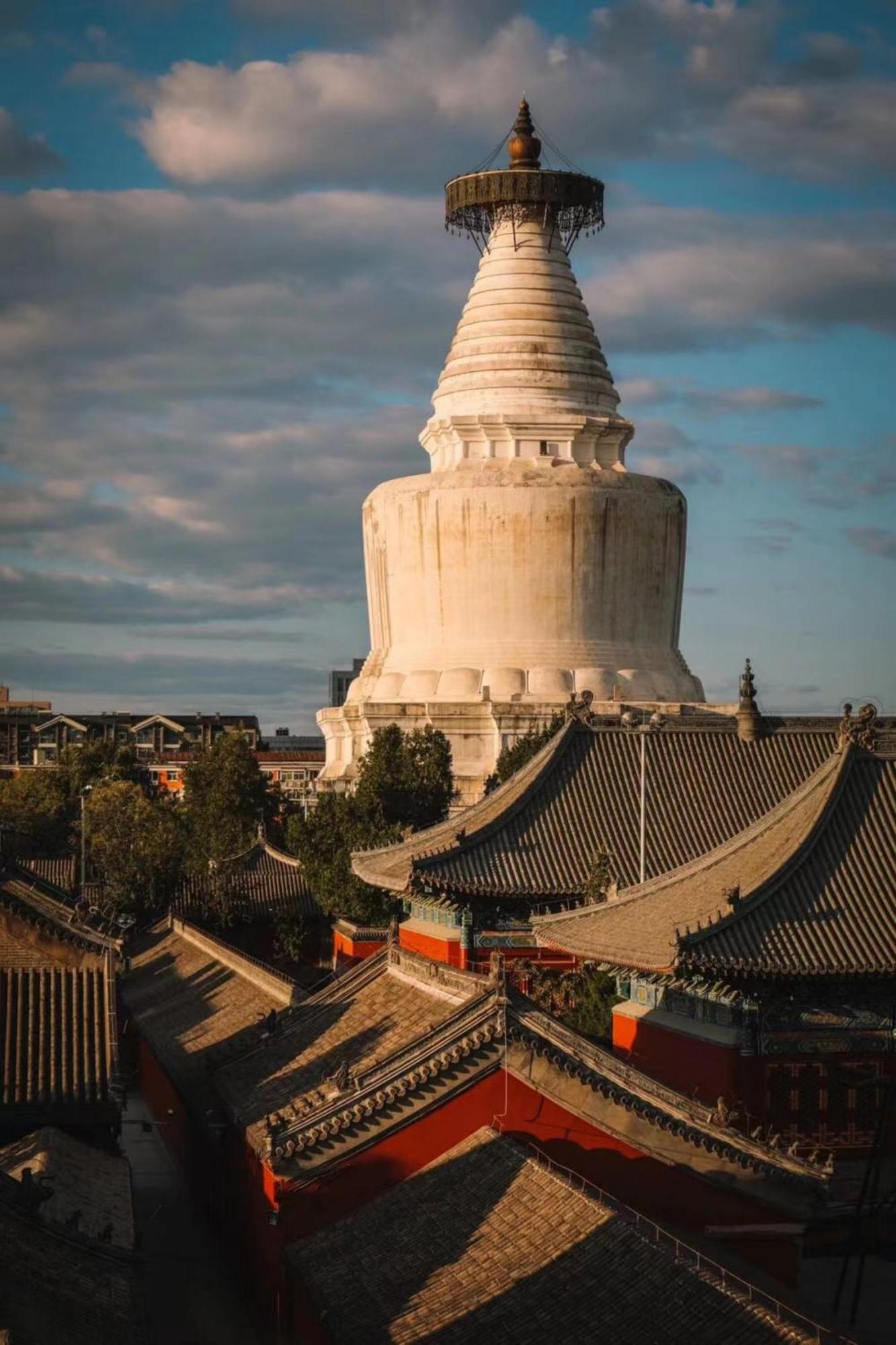 East Sacred Hotel ᴸᴱo---Foreign Accept---Tourism Service English-Speaking 丨 Near Tiananmen Forbidden City丨very Close To Metro Zhangzizhong And Beixinqiao 丨european Foot Ball English丨free Advance Tickets And Laundry Drying Service Coffee Snacks Beijing Eksteriør bilde