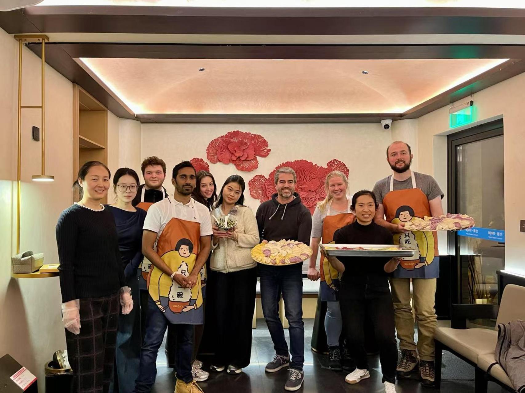 East Sacred Hotel ᴸᴱo---Foreign Accept---Tourism Service English-Speaking 丨 Near Tiananmen Forbidden City丨very Close To Metro Zhangzizhong And Beixinqiao 丨european Foot Ball English丨free Advance Tickets And Laundry Drying Service Coffee Snacks Beijing Eksteriør bilde